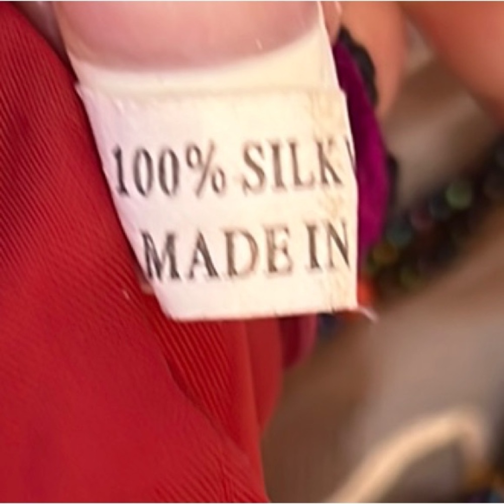 Vibrant Beaded Pouch with Turquoise Accent - Picture 5 of 10